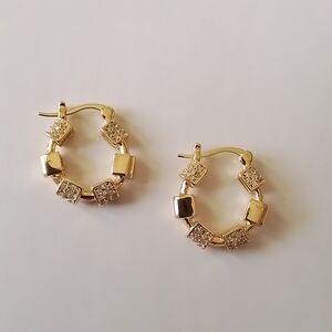 Pretty Bird Gold Square Hoop Earrings